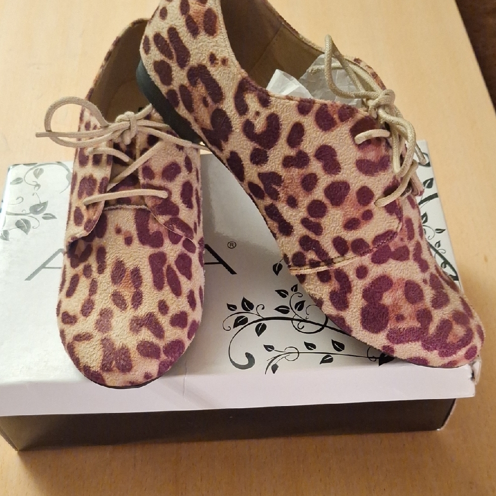 Anna Leopard Print Women's Flats